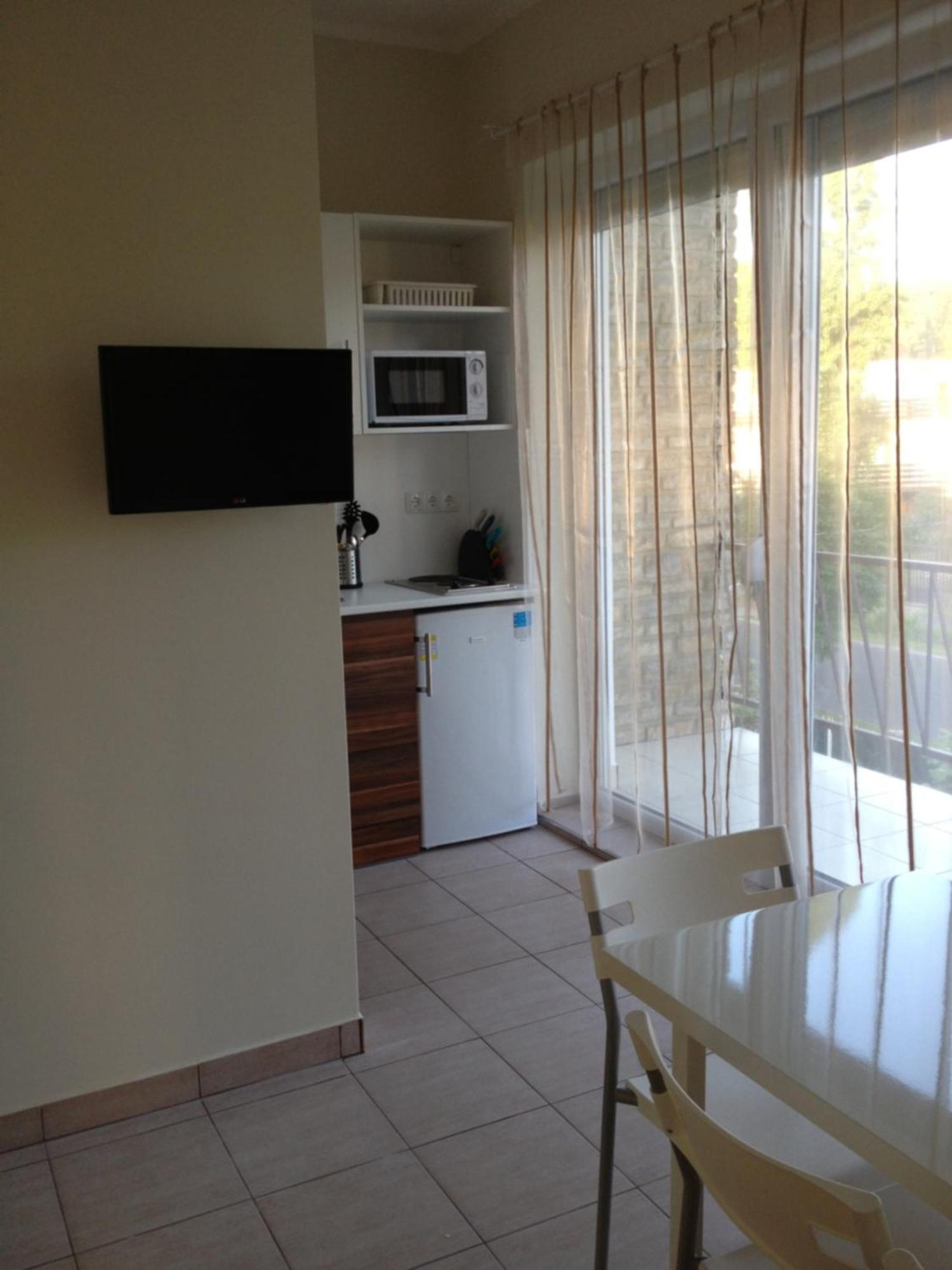 Doris Apartments Сиофок Екстериор снимка