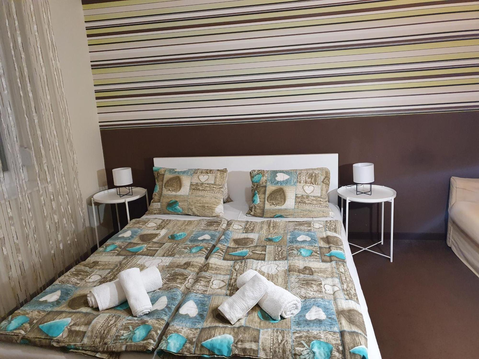 Doris Apartments Сиофок Екстериор снимка