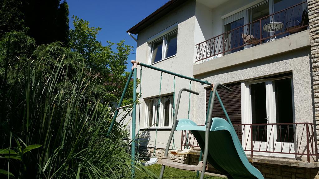Doris Apartments Сиофок Екстериор снимка