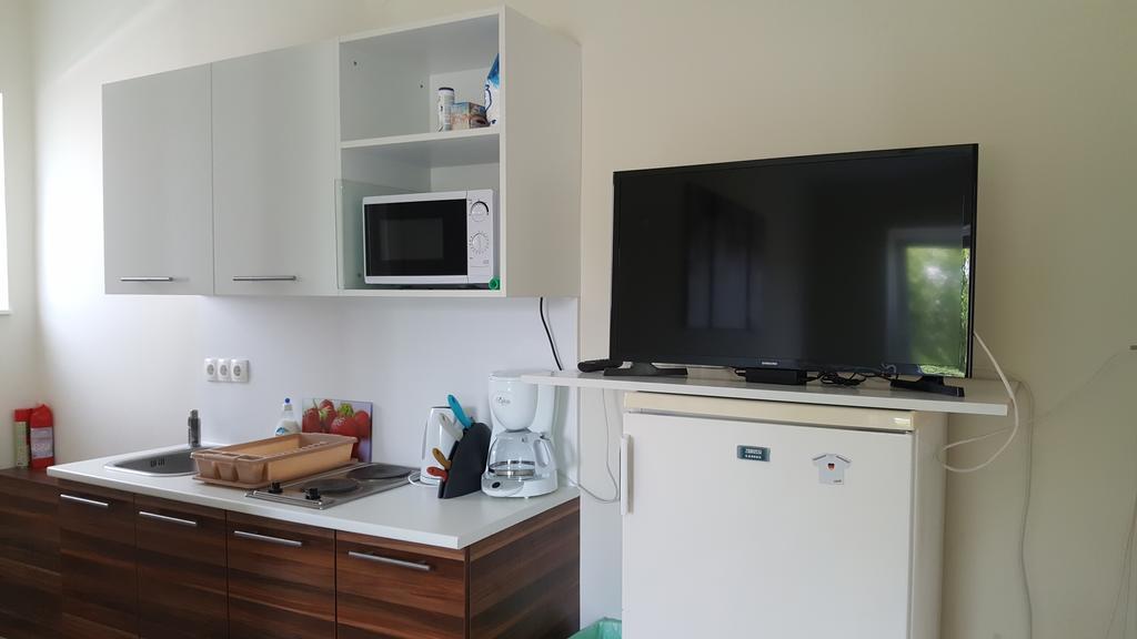 Doris Apartments Сиофок Екстериор снимка