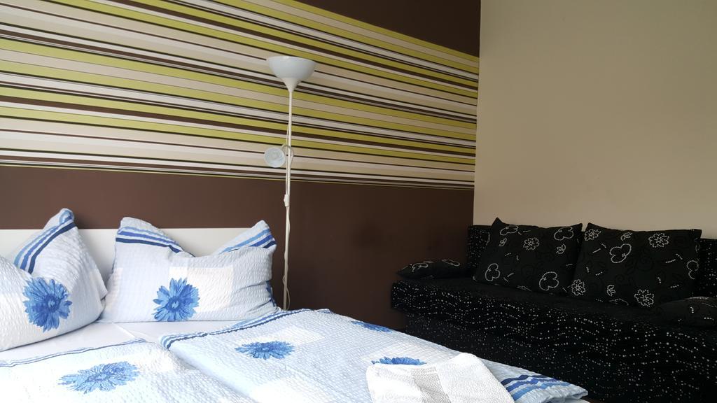 Doris Apartments Сиофок Екстериор снимка