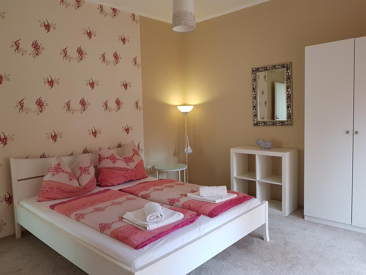 Doris Apartments Сиофок Екстериор снимка