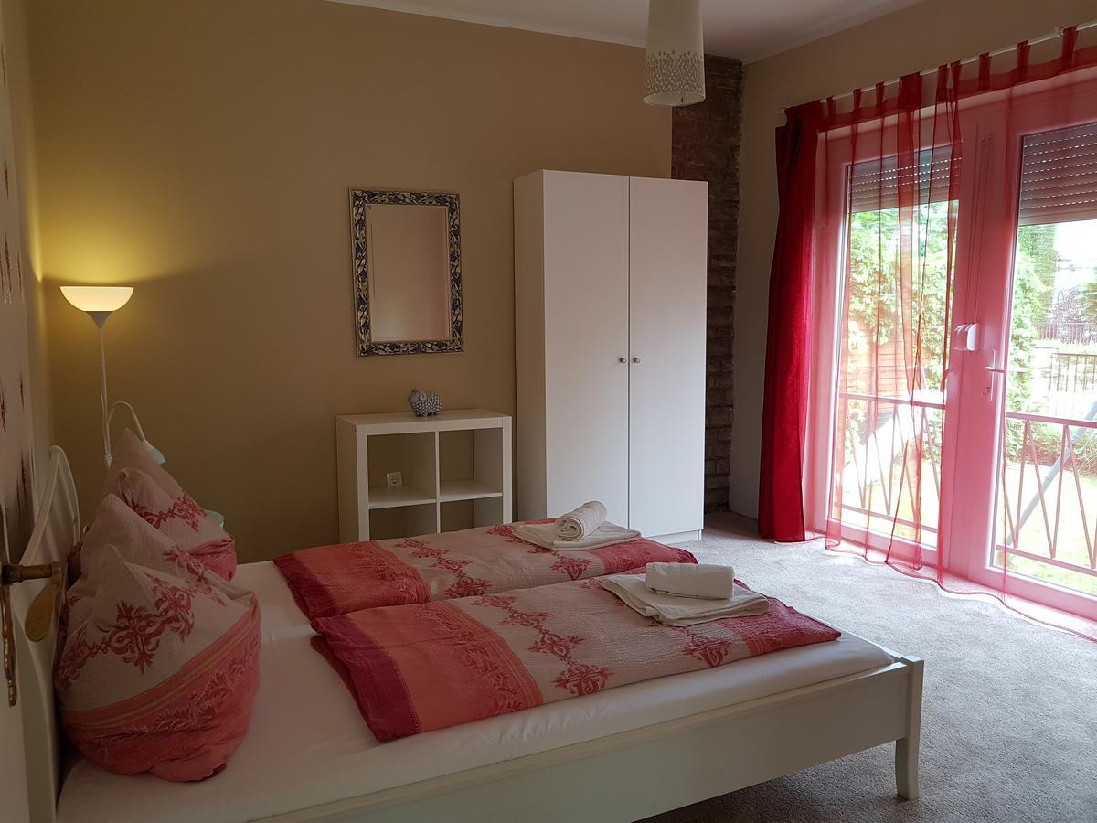 Doris Apartments Сиофок Екстериор снимка