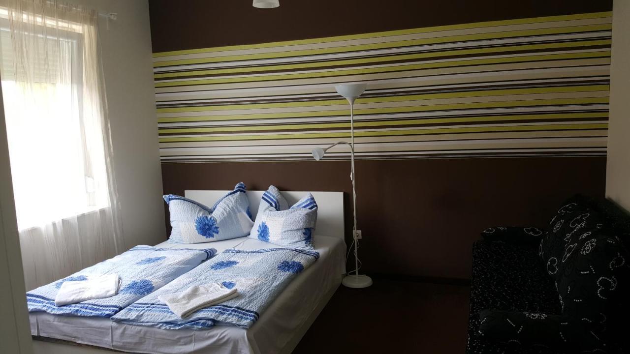 Doris Apartments Сиофок Екстериор снимка